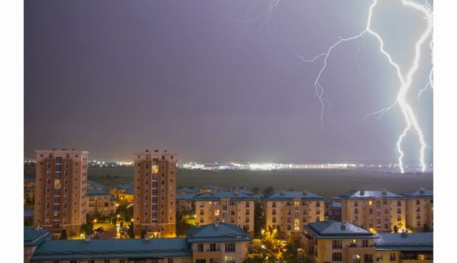 PROGNOZA METEO. Vreme caniculară în weekend, de luni se întorc furtunile - 62050066-1560576119.jpg