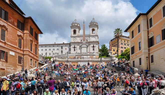 Vești proaste pentru românii care își fac vacanțele în Italia. Devine o destinație tot mai scumpă