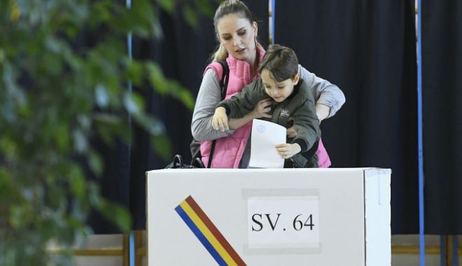 UPDATE. ROMÂNIA ÎȘI ALEGE PREȘEDINTELE! Prezența la vot la ora 15,00 - 62092841-1574583589.jpg