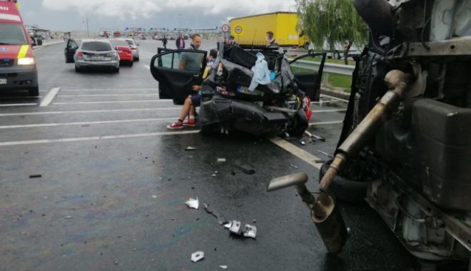 Trei copii, răniți într-un accident grav, aproape de Vama Nădlac - 62137745-1595159653.jpg