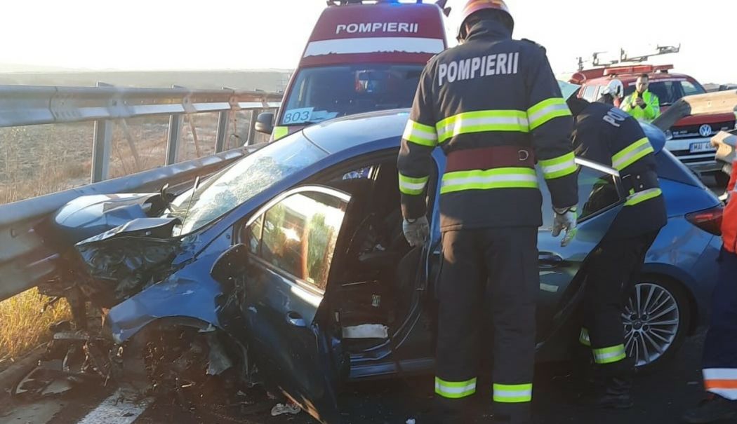 Accident rutier pe Autostrada Soarelui. O mașină s-a izbit de parapet - 62313629-1756108228.jpg