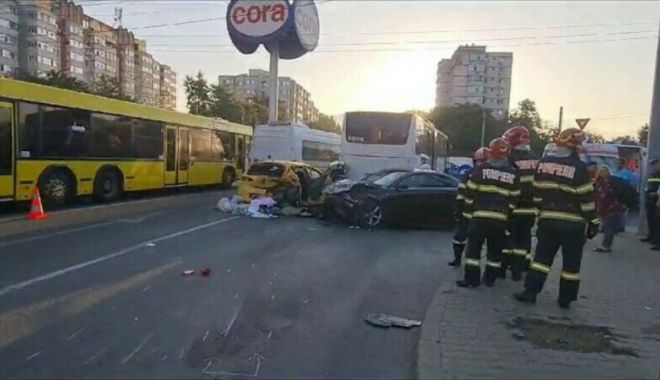 Unul dintre șoferii implicaţi în accidentul de la Cora era drogat, fără permis și a fugit de la fața locului