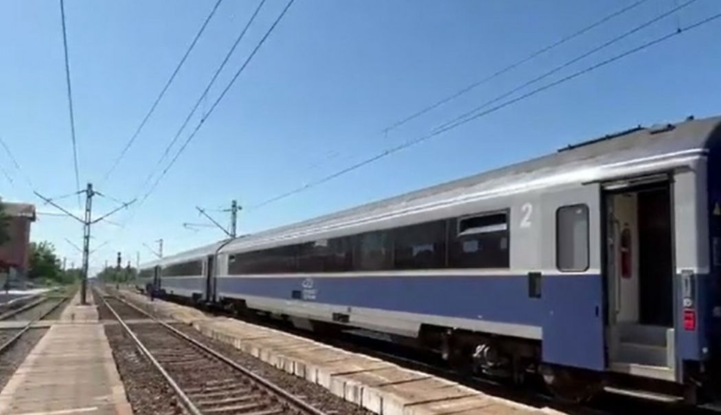 Circulația feroviară, întreruptă între Ciulnița și Dragoș Vodă. "Dorel" a tăiat din greșeală un cablu