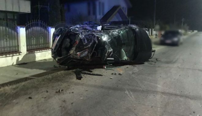 Grav accident! Un șofer băut a scăpat cu viață după ce s-a răsturnat cu mașina - 62466fbf351847eca5f41a259ca2a54b-1551686311.jpg