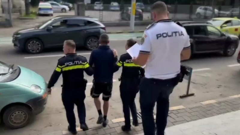 Șoferul care a lovit un bărbat pe trecerea de pietoni, în Mangalia, a fost prins imediat de polițiști - 62483901-1750236375.jpg