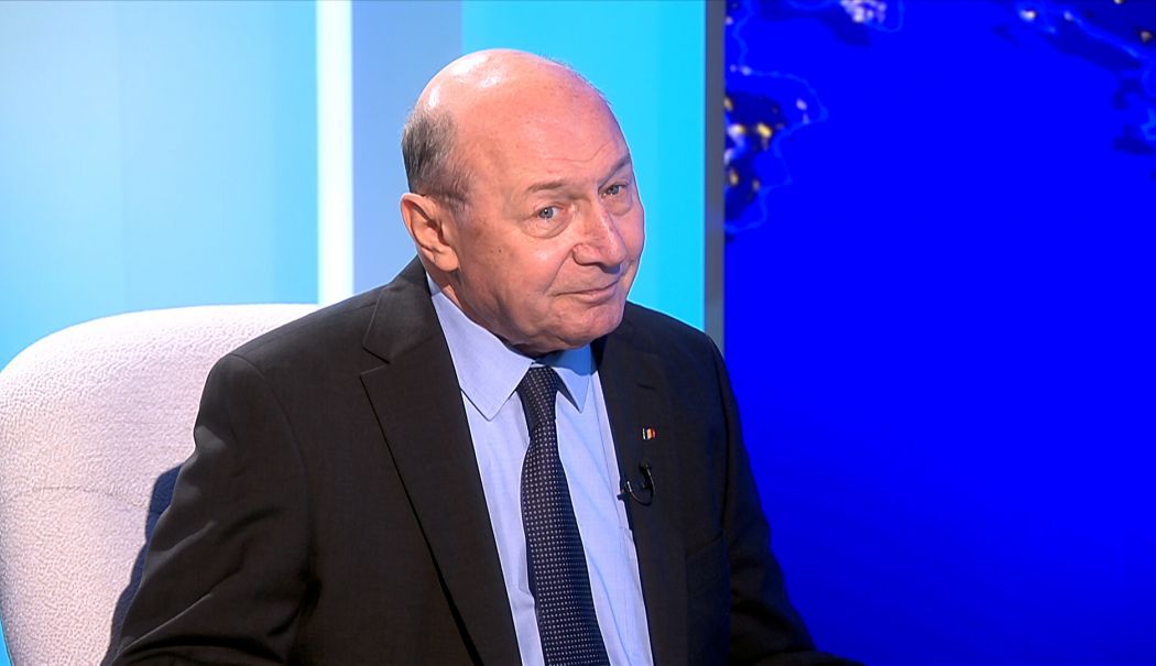 Băsescu critică diaspora: „Ei trăiesc în Occident şi spun: voi care trăiţi acasă, ia treceţi către tătucu' Putin”