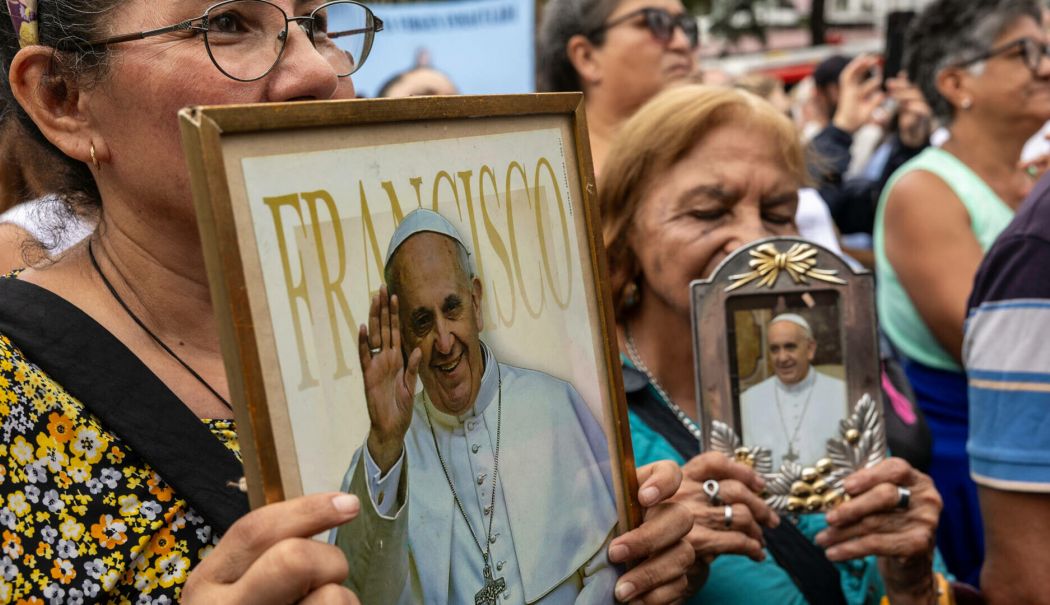 Papa Francisc va apărea în public după cinci săptămâni de spitalizare - 62529976-1742663747.jpg