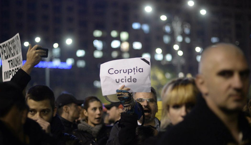 Zece ani de la Colectiv. „Pentru românii nespeciali nu s-a schimbat nimic” - 62532533-1760185536.jpg