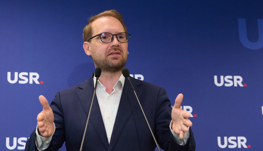 Dominic Fritz: Una din greşelile care ne-au adus unde suntem este această tendinţă de a face politică după sondaje - 62545225-1758361440.jpg