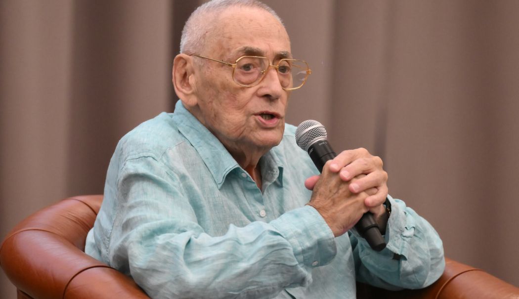 Horia Moculescu este internat, în stare gravă, la Institutul ”Matei Balş” - 62588876-1762413251.jpg