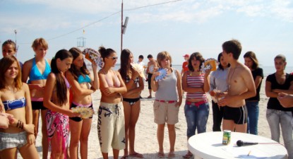 Elevii aflați în tabăra de la Năvodari au primit sfaturi de la polițiști - 629cbc850fdffd979db78d9d37b2bab1.jpg