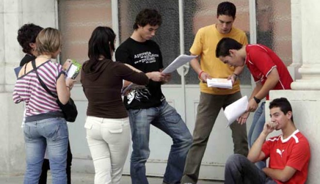 CONSTANȚA, PE PRIMUL LOC PE O ALTĂ LISTĂ A RUȘINII! Vezi aici despre ce este vorba! - 639430spaniatineri-1351080479.jpg