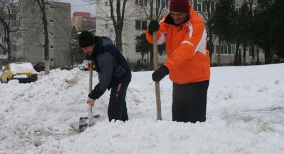 Constanța se luptă cu nămeții - 63a5d8b342578049277514e3d739d968.jpg