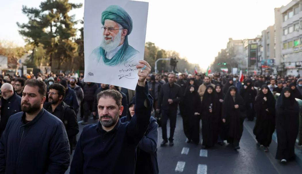 Iranul fierbe după moartea lui Ali Khamenei: proteste, doliu național, triumvirat - 64299004712640519758760798351263-1772347696.webp