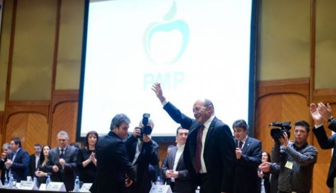 Delegații la Congres au votat înființarea formațiunii politice Mișcarea Populară - 646x404-1445685494.jpg