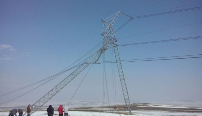 Cod galben de ninsori și ger, la Constanța / Cad rețelele de tensiune: mai multe localități au rămas fără apă - 646x404-1484123859.jpg