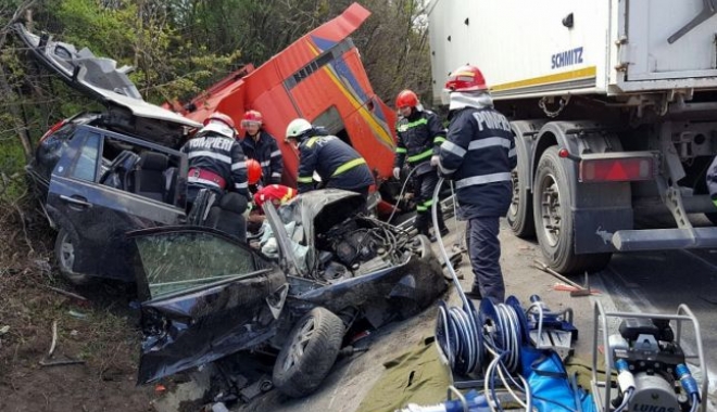 VESTE ȘOC. DOLIU ÎN LUMEA SPORTULUI! Cine sunt cei care au murit în accidentul teribil de ieri / Galerie foto - 646x404-1493101781.jpg