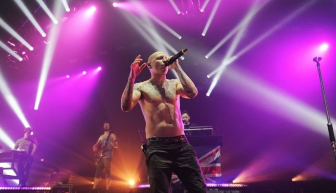 Solistul trupei Linkin Park, GĂSIT MORT! - 646x404-1500584852.jpg
