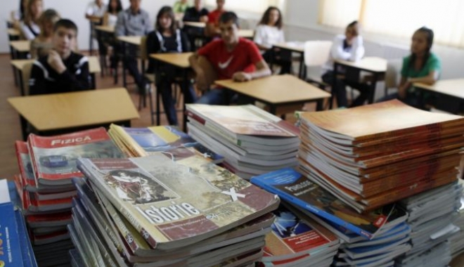 Manualele pentru zece materii la clasa a V-a, în curs de tipărire - 646x404-1507015129.jpg