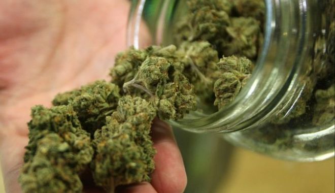 Tămâie înlocuită cu marijuana. Preotul și enoriașii au ajuns la spital - 646x404-1545221168.jpg