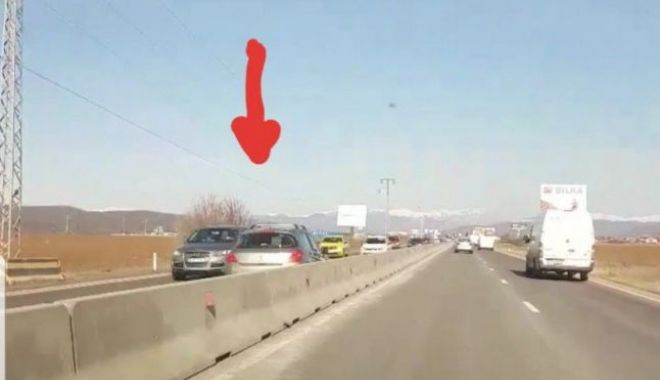 VIDEO. Șofer de 84 de ani, filmat în timp ce conducea pe contrasens. 