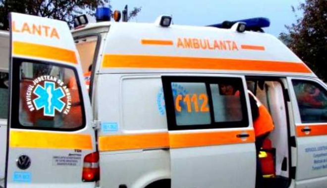 Bărbat cu probleme medicale, aflat la bordul unei nave, transportat de către polițiștii de frontieră în siguranță la mal - 646x404-1568274137.jpg