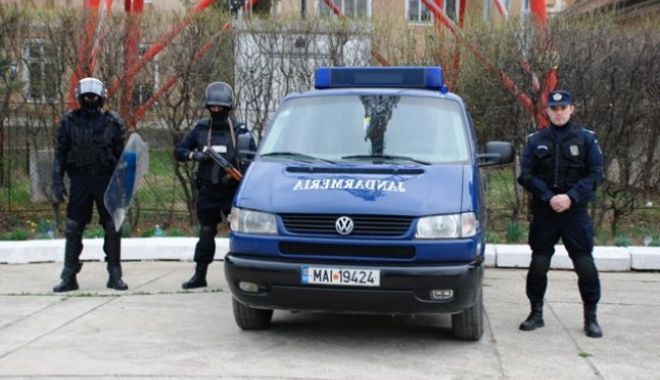 Conflict aplanat de către jandarmii constănțeni, în zona instanțelor judecătorești - 646x4042-1548336322.jpg