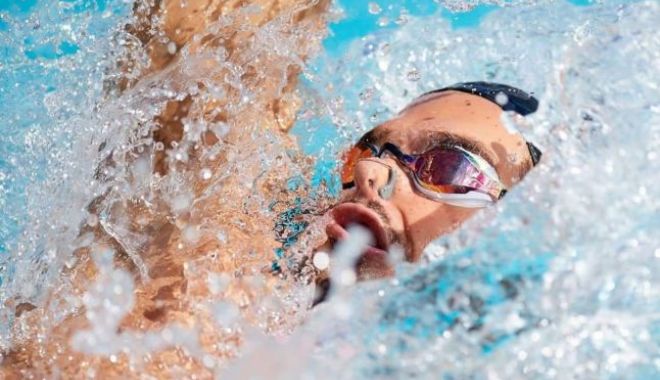 Robert Glinţă a stabilit noi recorduri naţionale în probele de 50 m spate şi 100 m spate - 646x4046-1605559158.jpg