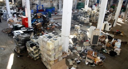 Constănțenii au sărăcit de tot. Nu-și mai aruncă nici gunoaiele! - 673420dab7678eb3a8b9d5bc4c473326.jpg