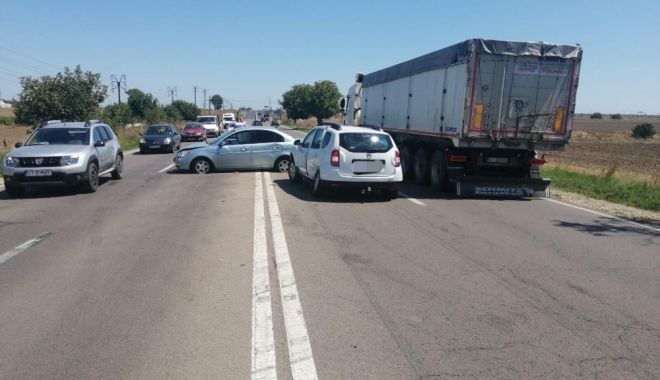 TRAFIC RESTRICȚIONAT! Se montează PARAPETE pe DN 2A, între Mihail Kogălniceanu și Ovidiu. Urmează Valu lui Traian - 68542910456191918268089202330478-1569828673.jpg