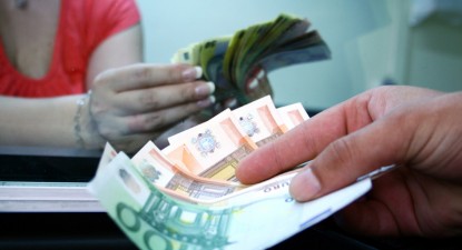 Leul coboară spre un curs de 4,5 lei/euro și trage în groapă creditarea în euro - 689015a79b8cc0455971e7b1ec66252c.jpg