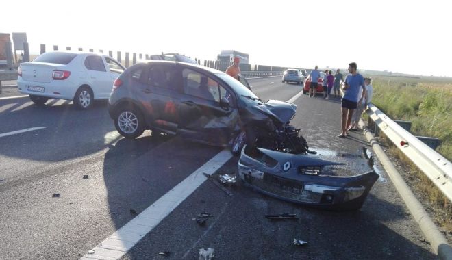 Accident pe Autostrada Soarelui. Traficul este blocat - 69381355107299190956590580279667-1566973840.jpg