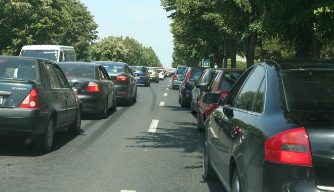 Reînmatricularea mașinilor înregistrate în alte state membre UE ar putea fi simplificată - 6augusttraficaglomerat-1338375823.jpg