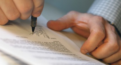 Pentru că băieții săi se au ca dușmanii, o mamă ar dori să lase toată averea fiicei - 6b22164c33a8cd4cd56da1c6bb1e0f5a.jpg