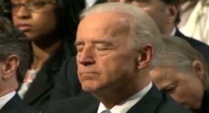 Vicepreședintele SUA a adormit la discursul lui Obama - 6d57ff0bfc418ed172263ce8c57448a5.jpg
