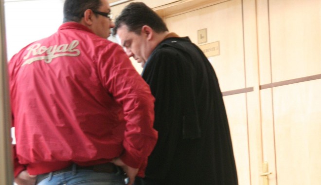 Avocat constănțean trimis în judecată pentru trafic de influență - 6decembriednaavocatmihai-1354797436.jpg