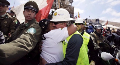 Cei 33 de mineri salvați în Chile se gândiseră la sinucidere și la canibalism - 6e1fc0524f19fbb70d837cfe1501816c.jpg