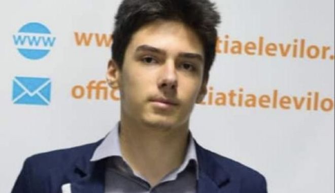 Elevii constănțeni protestează în fața Prefecturii Constanța - 6e2289ddd7a14d5f80d5748cd3b52947-1547053380.jpg