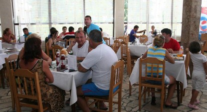 La restaurantul Hotelului Doina, prețurile au intrat la apă! - 6e61e57c1a5ea6fa42bf249242440e91.jpg