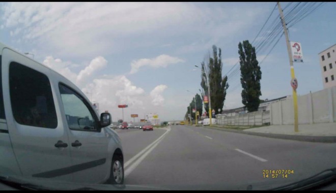 ȘOFER în CONSTANȚA / Cinci ABATERI RUTIERE în opt minute! - 6iuliesesizaretrafic1-1404645002.jpg