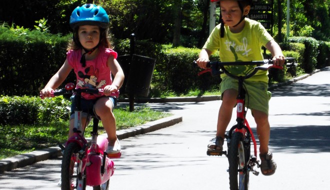 Inițiativa polițiștilor: parc-școală pentru micuții bicicliști - 6maiparcscoalapentrubiciclisti-1399374996.jpg