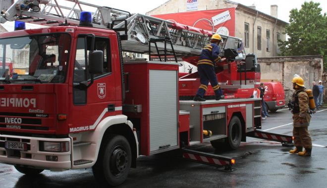 INCENDIU DE PROPORȚII! Au ars peste 250 de TONE DE GUNOAIE! - 6martieincendiu-1583478746.jpg