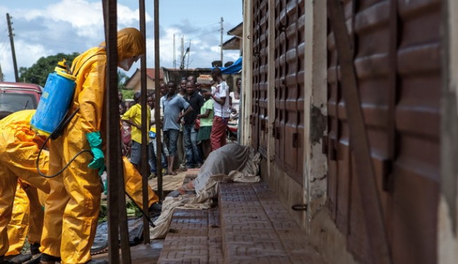 Lupta contra Ebola costă 1 miliard de dolari. ONU are doar 100.000 - 7067015afpmediafaxfotoflorianpla-1413540085.jpg