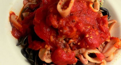 Calamari în sos de roșii - 70c0924255837d3bd885d19f2ee14b54.jpg