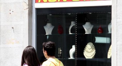 Patronii caselor de amanet scot românii din criz&atilde; - 7252cda8df37ce8227fc9f7dd9a83dea.jpg