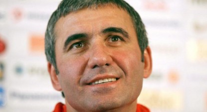 Fotbal: Hagi nu vrea la Galatasaray jucători de peste 30 de ani - 72c4a0d8bbe3fdb6ca750cf50671f03a.jpg