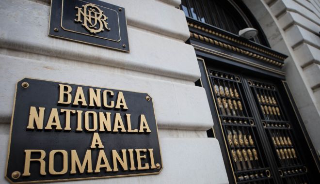 Rezervele valutare ale BNR au scăzut în mai la 53,082 miliarde euro