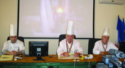 Patru elevi de la Liceul 