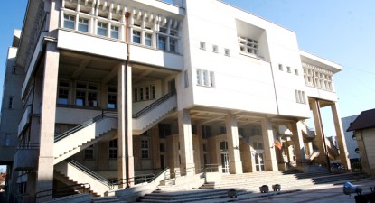 Demersuri disperate pentru salvarea Bibliotecii Județene - 79117024a2c4c487582a404ffe5e139c.jpg
