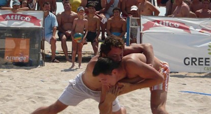 Lecții de aerobic și demonstrații de lupte pe nisip - 79c46b9bd825eb53bc3a1de43655fec9.jpg